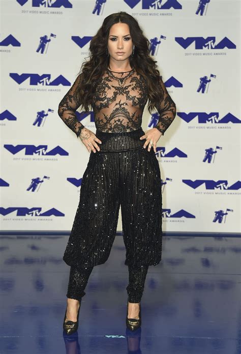 demi lovato at 2017 mtv video music awards in los angeles 08 27 2017 hawtcelebs