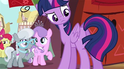 Image Twilight Looks At Her Tail S4e15png My Little Pony