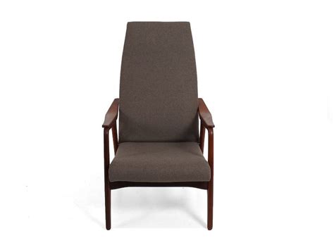 Carimate walnut and ivory skai chair by vico magistretti for cassina, 1960s. Mid Century High Back Lounge Chair, 1960s for sale at Pamono