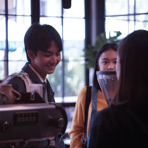 Hangatnya Persahabatan dan Cinta dalam "Film Kau Dan Dia