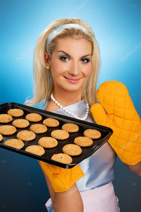 Beautiful Woman Holding Hot Roasting Pan Stock Photo Nejron