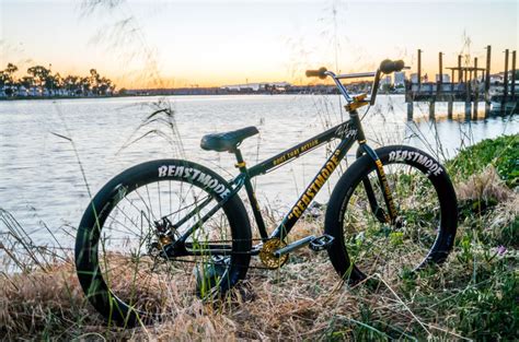 Big And Bold Lynch And Se Bikes Partner On Beast Mode® Ripper