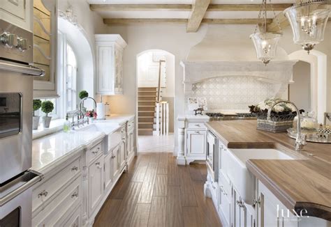 30 White Modern Rustic Kitchen