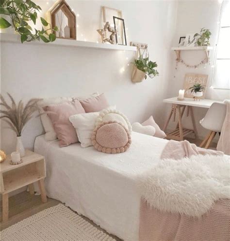 There Are A Lot Of Natural Ways Of Decorating Your Bedroom For Example
