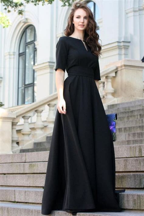 Siyah Uzun Elbise Kombinleri En Trend Modellerle Tarz Kadın