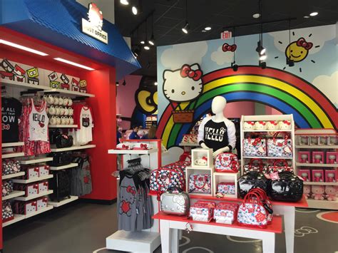 Photos Hello Kitty Store Opens At Universal Studios