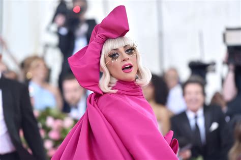 Lady Gaga Eyelashes At The Met Gala 2019 Popsugar Beauty Uk Photo 3