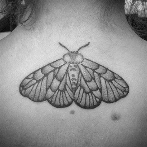 Youll Bug Out Over These Inspirational Insect Tattoos Flying Tattoo