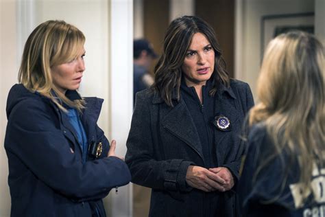 Click here and start watching the full season in seconds. Law And Order: SVU Season 18 Episode 10