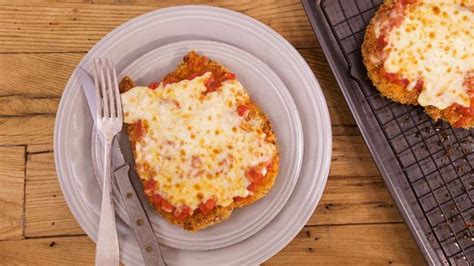 Our chicken wings recipe guarantees crispy and delicious wings. Baked Chicken Parmigiana | Rachael Ray Show