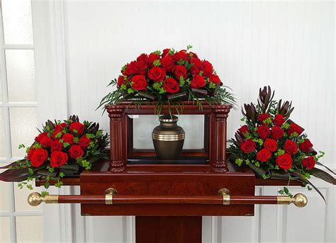 Red Rose Funeral Urn Set Sunstrums Florist Niagara Falls