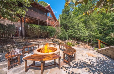 Let us make your next vacation one to remember. Gatlinburg Cabin Rentals (Gatlinburg, TN) - Resort Reviews ...