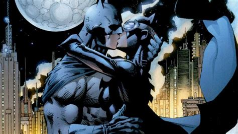 Dc Collectibles Reveals Batman Catwoman Kiss Statue From Hush Comic Vine
