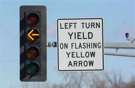A Safer Signal Department Of Transportation Introduces New Flashing Yellow Turn Arrows In