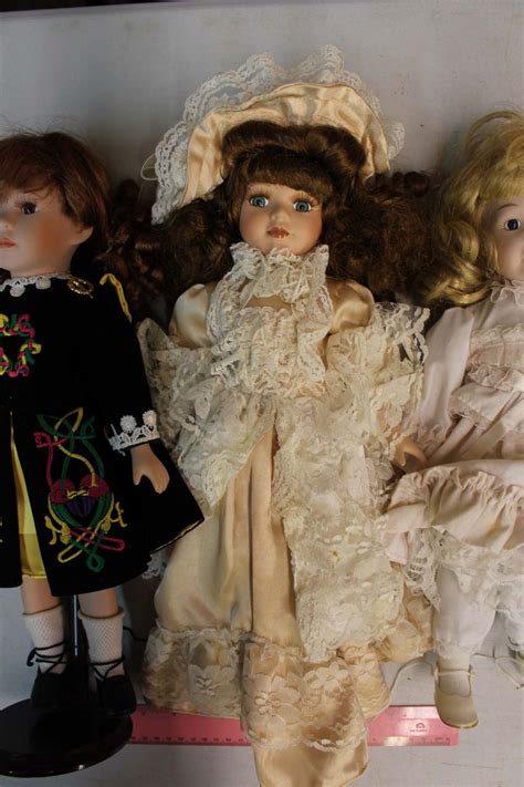 Lot Of Vintage Porcelain Dolls 4