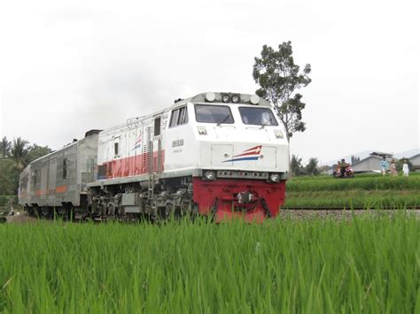 Jenisjenis Kereta Api Di Indonesia Dan Kelasnya Railfans Indonesia