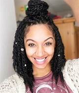 Materials need water spray bottle, oil ( castor oil, olive oil or coconut oil), detangling comb, hair clips. Chic Senegalese Twist Hairstyles For Women | Kamdora