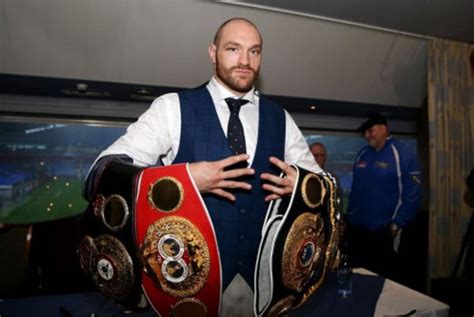 tyson fury fires shots at conor mcgregor for tapping out to nate diaz ladbible