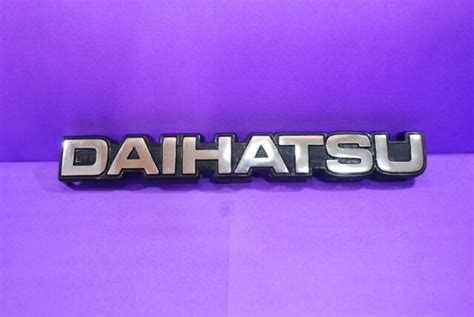 Daihatsu Rocky Taft Fourtrak Front Grille Badge Emblem New Ebay