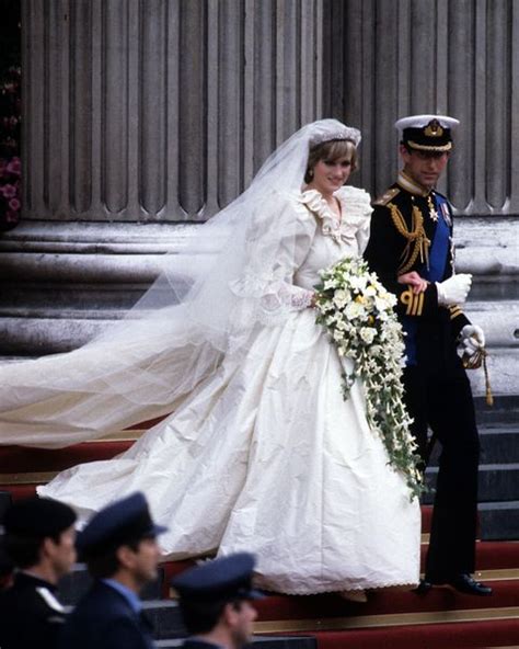 Search 123rf with an image instead of text. Princess Diana's Wedding - Charles and Diana's Most Glamorous Wedding Day Details