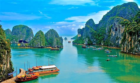 Beautiful Scenery Of Halong Bay Vietnam