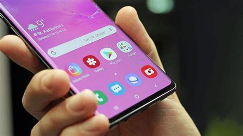 Both the galaxy s10 and the galaxy s10 plus hit shops in march 2019. Samsung Galaxy S10 vs S10 Plus vs S10e! - CHIP Online