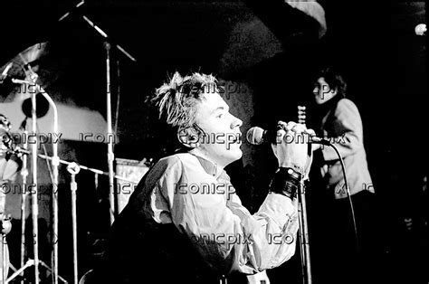 Photos Of Sex Pistols Performing Live In 1978 Iconicpix Music Archive