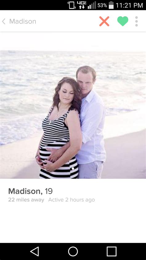 21 Girls On Tinder Who Will Make You Say Wtf Funny Gallery Ebaum