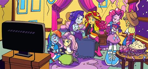Upon her arrival she is horrified to learn that she has turned into a human. Sonic Tales: My Little Pony Equestria Girls Especial de Natal
