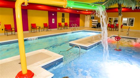 Regina Hotel With Water Slide And Indoor Pool Comfort Suites Regina