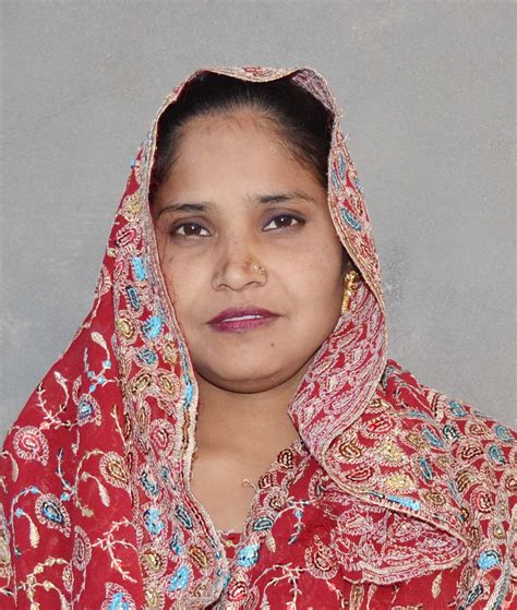 Mosina Female Indian Surrogate Mother From Delhi In India