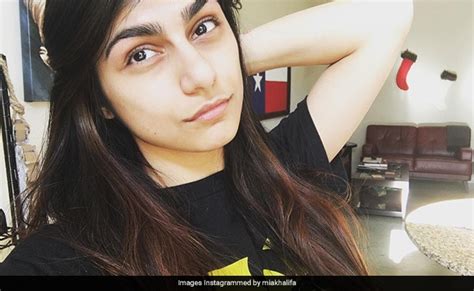 Mia Khalifa Earned 12 000 For Porn Shoots And Left Industry In 2015 Websites Still Making Money