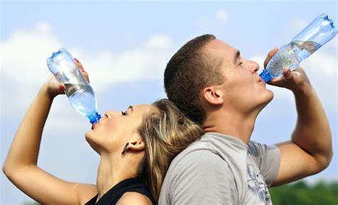 Sending a romantic sms is a great way to make your man feel good anytime, anywhere. This is How to Tell If You're Drinking Too Much Water