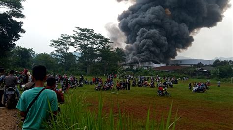 Pabrik Kosmetik Pt Kino Indonesia Di Cikembar Sukabumi Terbakar