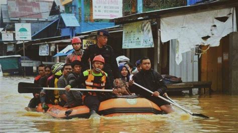 Korban Banjir Jayapura Mulai Kembali Ke Rumah Kepala Dinas Sosial