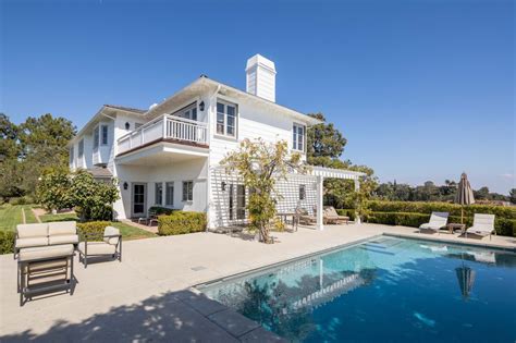 A Gorgeous Beverly Hills Home Exterior Beverly Hills Mansion Villa