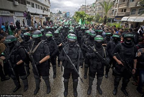Hamas Parades 2000 Armed Fighters To Mark Its 27th Anniversary Daily