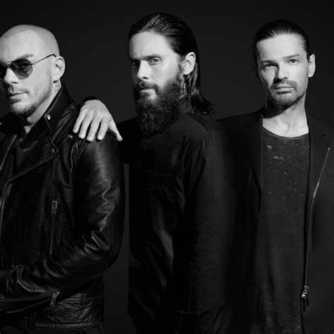 The band consists of brothers jared leto (lead vocals, guitar, bass, keyboards) and shannon leto (drums, percussion). Thirty Seconds To Mars on Spotify