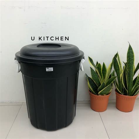 Tong sampah pintar ini dapat berjalan secara otomatis mengikuti garis hitam dan berhenti secara otomatis juga. Rayaco V8120 12Gallon Dustbin / Tong Sampah Hitam | Shopee ...