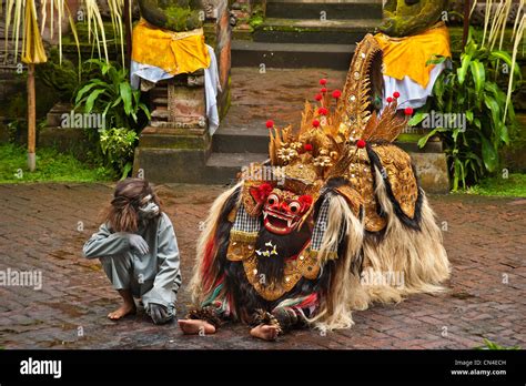 Indonesien Bali Insel Batubulan Dorf Barong Tanz Der Barong König