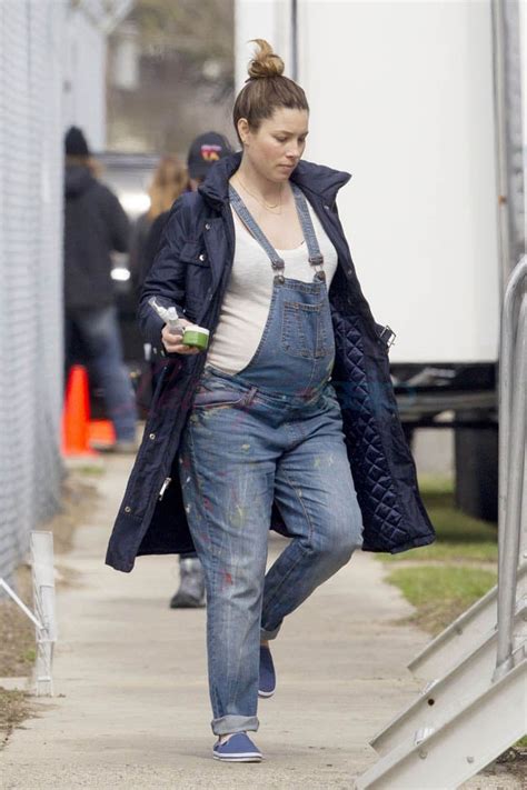 Pregnant Jessica Biel Is Popular On The Set Of The Devil And The Deep Blue Sea Lainey Gossip