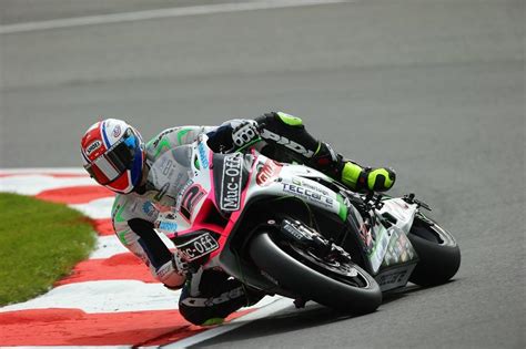 mossey takes debut pole at brands hatch mcn