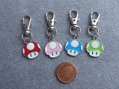 Super Mario Bros Mushroom Keyring Keychain Enamel Bag Charm Red Pink