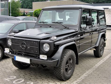 Zum grundpreis von 66.759 euro addieren sich extras. File:Mercedes G-Klasse Edition Pur 20090808 front.JPG