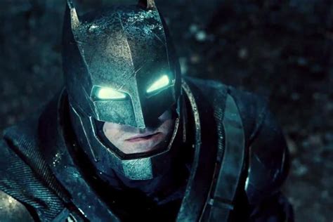 Ben Affleck Exits Directors Chair On Batman Solo Movie Digital Trends