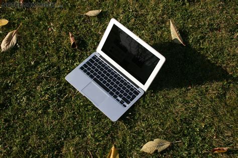 Review Apple Macbook Air 11 Inch 2010 Subnotebook