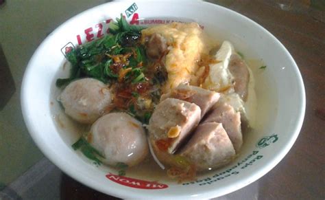 Punya stok daging kambing berlebih dan bingung mau diolah jadi apa? 5 Variasi Resep dan Cara Membuat Bakso Sapi