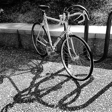 Hd Wallpaper Bicycle Retro Black And White Bike Vintage City Old