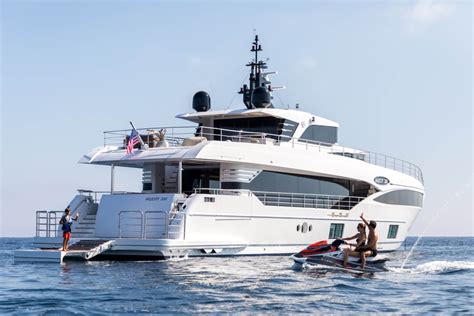 Location Yacht Majesty 100 Gulf Craft French Riviera Talamare