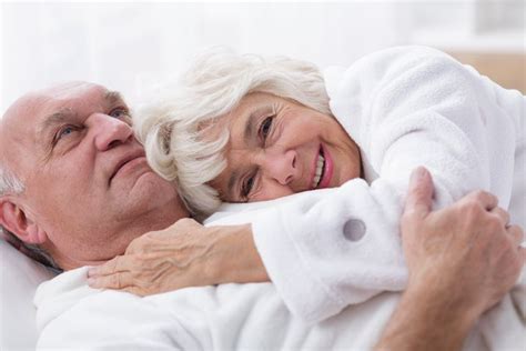 Frequent Sex Is Good For Older Women Men Not So Much Huffpost